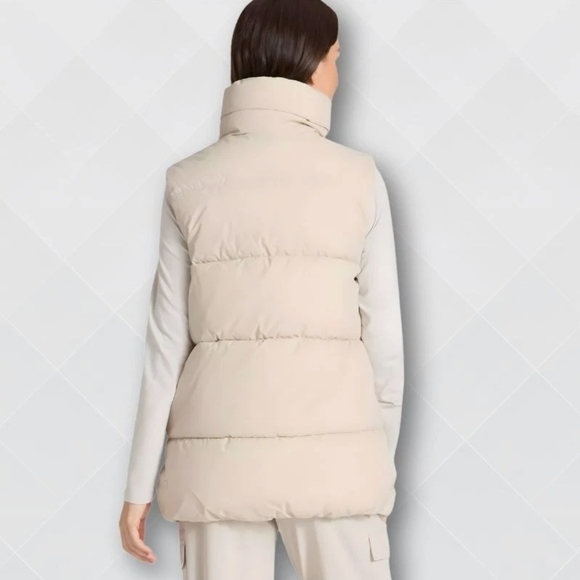 All in Motion Women’s Long Puffer Vest • Off White - Picture 5 of 6